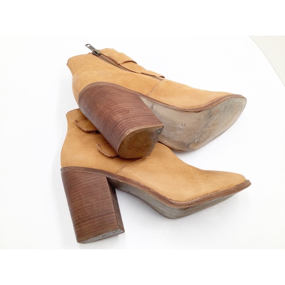 {Steve Madden}Trevur Double Buckle Ankle Boots - Picture 11 of 16